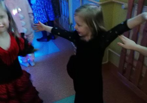 Pola bawi się świetnie.