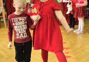 walentynkowa prezentacja strojów dzieci