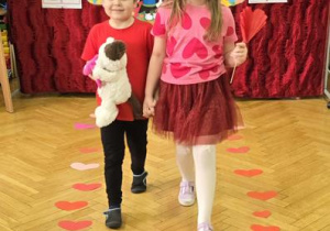 pokaz mody z rekwizytami