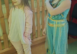 zabawy ruchowo - naśladowcze