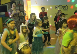 wspólne zabawy taneczne