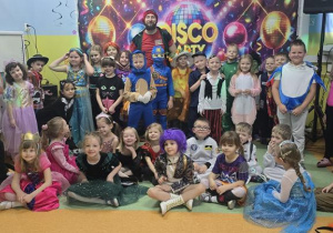 Bal Kostiumowy - wspólna fotografia