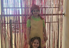 prezentacja strojów dzieci