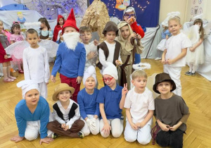 wcielamy się w role postaci z bajek