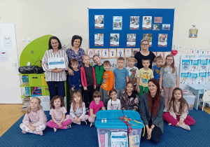 Wspólne zdjęcie z p. Magdą oraz kuferkiem zawodowca.