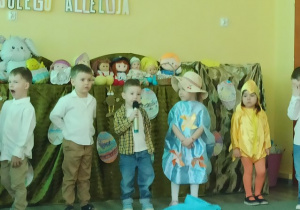 Sasza recytuje wiersz