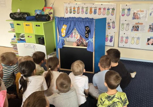 teatrzyk o kolorowych skarpetkach