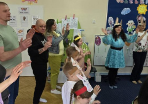 zabawy ruchowo - naśladowcze z rodzicami