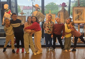 podziwiamy wystawę w teatrze