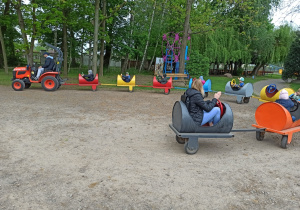 Przejazd wagonikami