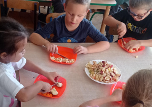 Kroimy samodzielnie sałatkę