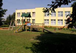Budynek przedszkola, widok od srony ul. Szarych Szeregów