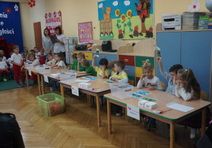 Drużyny reprezentujące przedszkola z terenu Skierniewic.