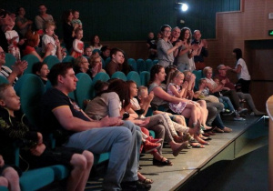 Publiczność i owacje na stojąco
