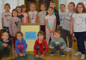 zbiórka karmy dla piesków i kotków - grupa Pszczółki