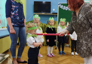 Pasowanie przez Panią Dyrektor.