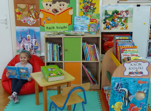Kąciki czytelnicze w "Czwóreczce"
