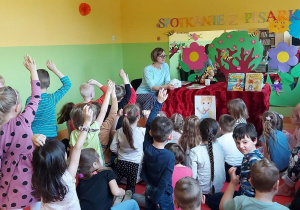 ciekawi pracy autora książek