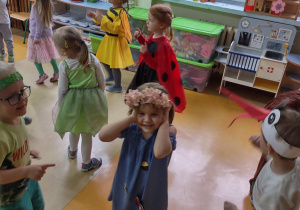 Iza, Stefcia, Wojtek i Laura